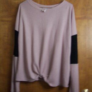 NO BOUNDARIES Sweater